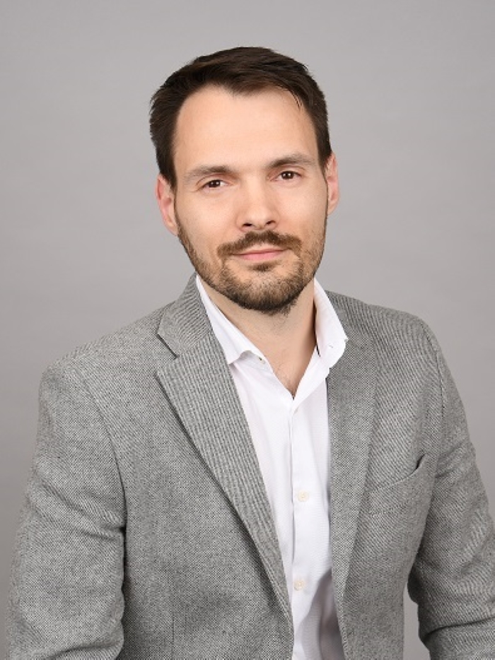 Zoltan Molnar